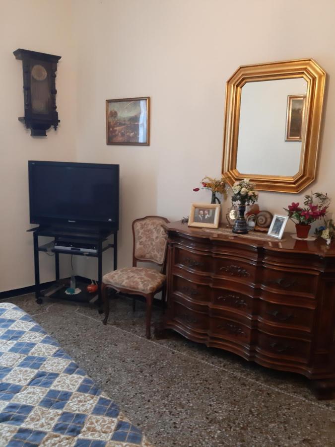 לינה וארוחת בוקר ג'נובה Casa Del Sole מראה חיצוני תמונה